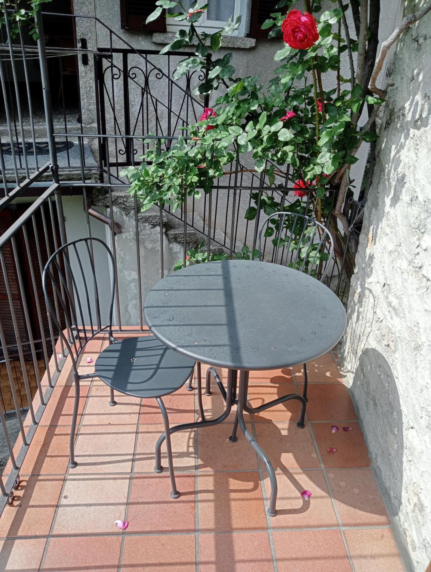 Hotel La Turr De Mezz Nesso Zimmer foto