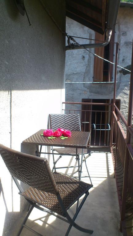 Hotel La Turr De Mezz Nesso Zimmer foto
